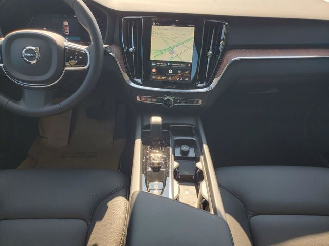 2026 Volvo V60 Cross Country B5 Plus