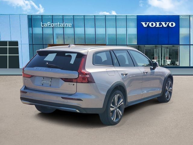 2026 Volvo V60 Cross Country B5 Plus