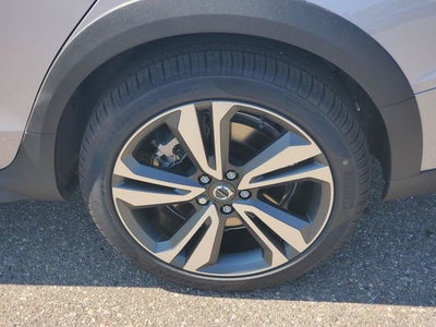 2026 Volvo V60 Cross Country B5 Plus