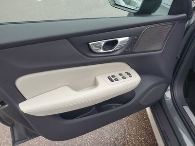 2026 Volvo V60 Cross Country B5 Ultra