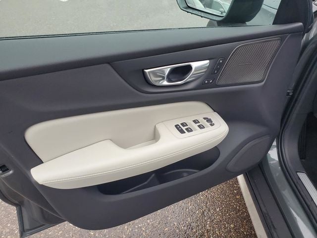 2026 Volvo V60 Cross Country B5 Ultra