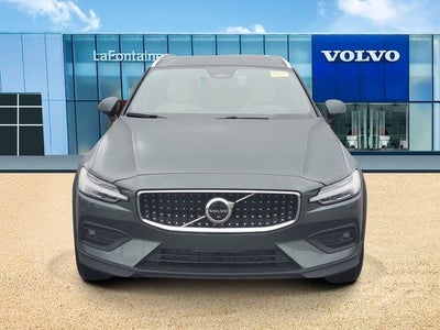 2026 Volvo V60 Cross Country B5 Ultra