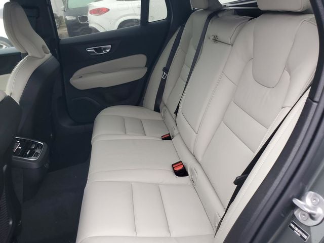 2026 Volvo V60 Cross Country B5 Ultra