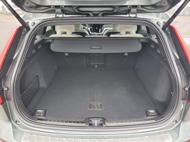 2026 Volvo V60 Cross Country B5 Ultra