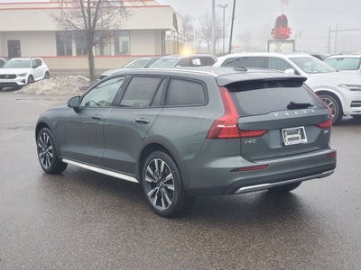 2026 Volvo V60 Cross Country B5 Ultra