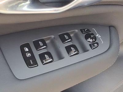 2026 Volvo XC90 B5 Plus