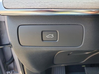 2026 Volvo XC90 B5 Plus