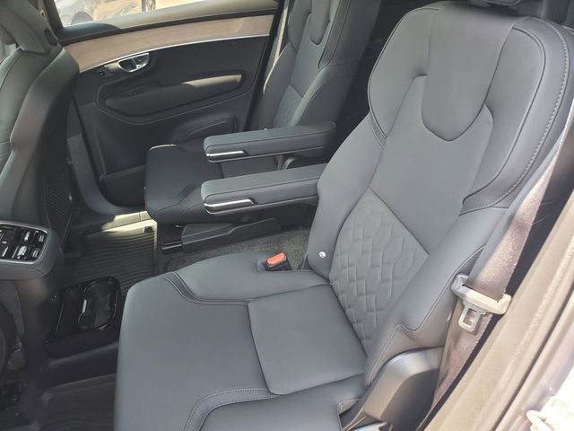 2026 Volvo XC90 B5 Plus