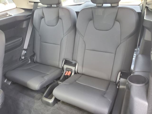 2026 Volvo XC90 B5 Plus