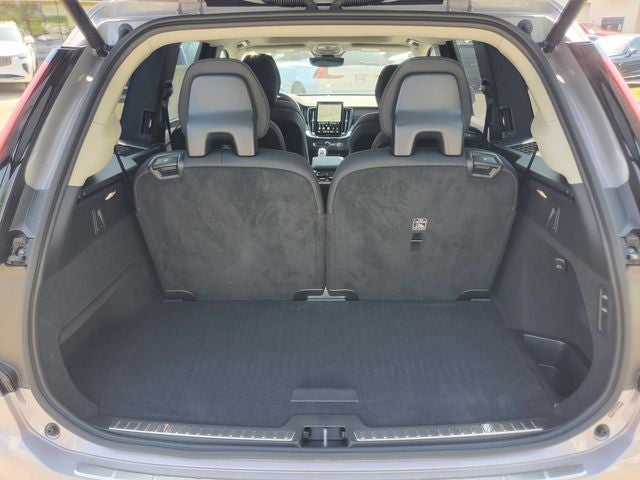 2026 Volvo XC90 B5 Plus
