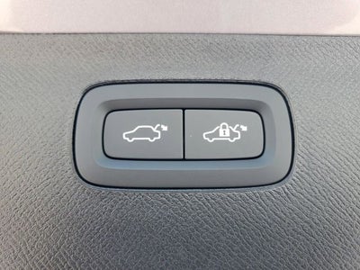 2026 Volvo XC90 B5 Plus