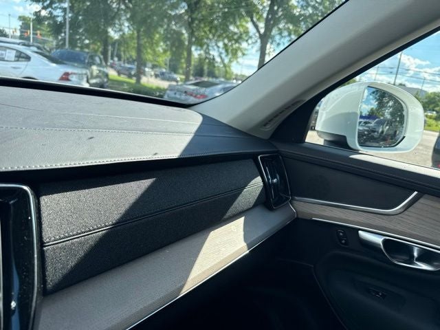 2025 Volvo XC90 B5 Plus 2025.5