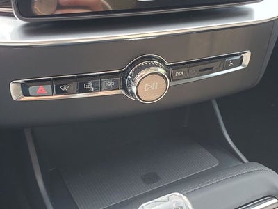2026 Volvo XC90 B5 Plus