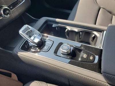 2026 Volvo XC90 B5 Plus