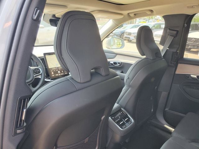 2026 Volvo XC90 B5 Plus