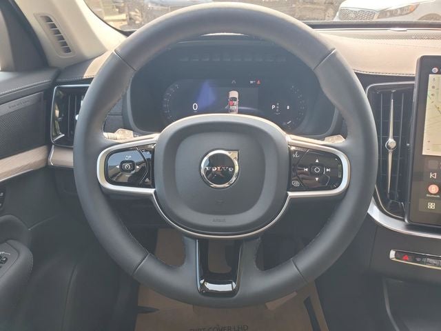 2026 Volvo XC90 B5 Plus