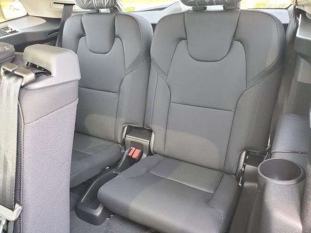 2026 Volvo XC90 B5 Plus