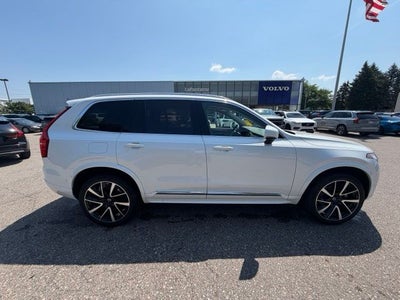 2025 Volvo XC90 B5 Plus