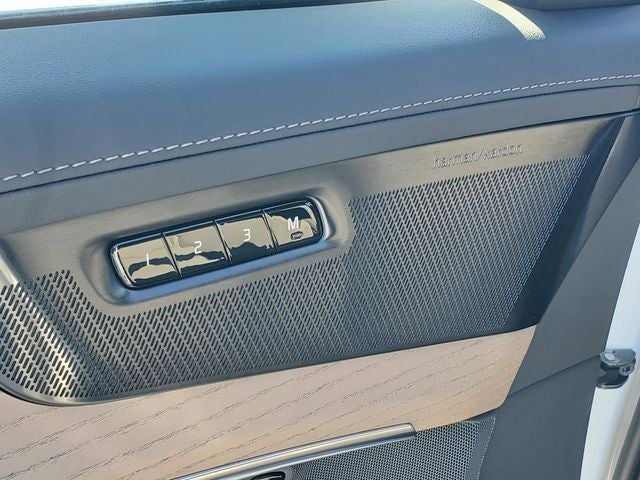 2026 Volvo XC90 B5 Plus