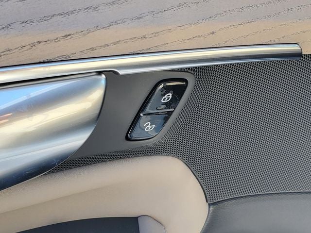 2026 Volvo XC90 B5 Plus