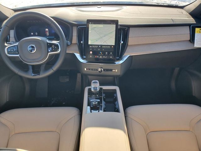 2026 Volvo XC90 B5 Plus