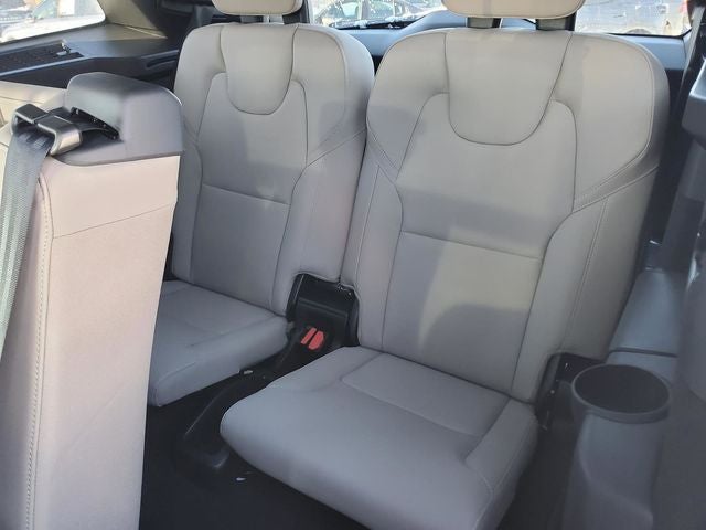 2026 Volvo XC90 B5 Plus