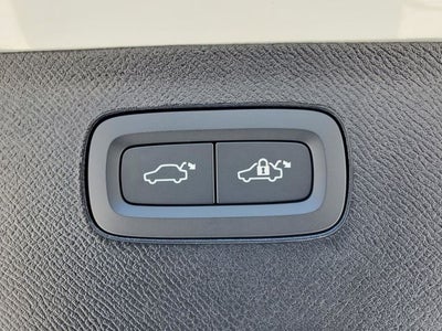 2026 Volvo XC90 B5 Plus