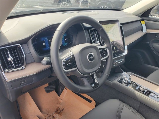 2026 Volvo XC90 B5 Plus