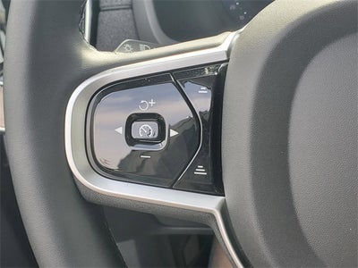 2026 Volvo XC90 B5 Plus