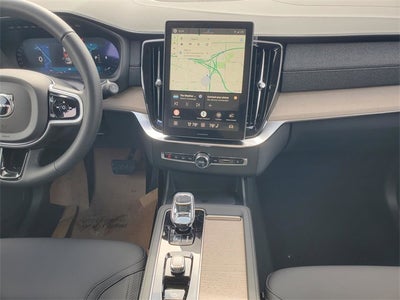 2026 Volvo XC90 B5 Plus