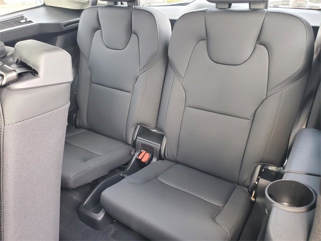 2026 Volvo XC90 B5 Plus