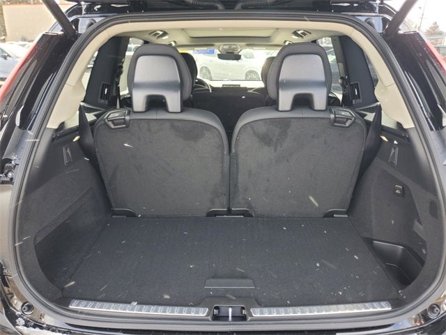 2026 Volvo XC90 B5 Plus