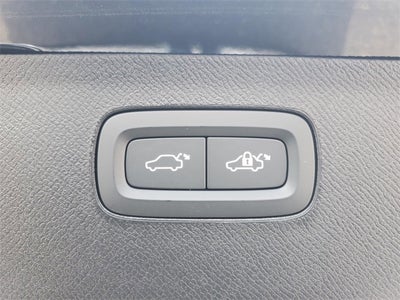 2026 Volvo XC90 B5 Plus