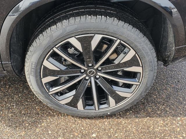 2026 Volvo XC90 B5 Plus