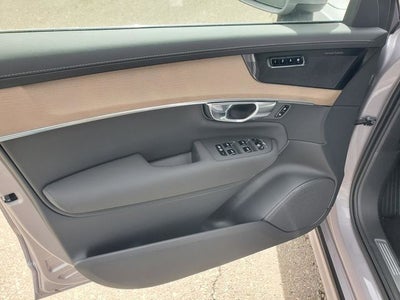 2026 Volvo XC90 B5 Plus