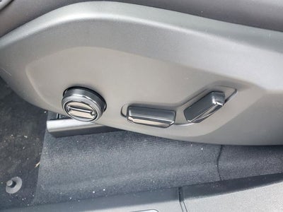 2026 Volvo XC90 B5 Plus