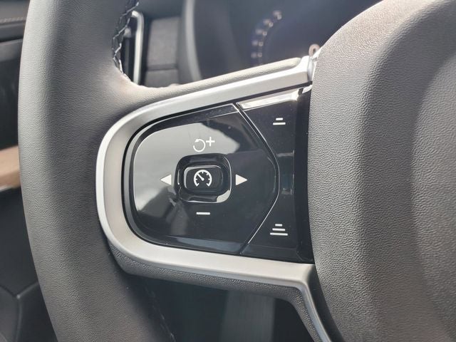 2026 Volvo XC90 B5 Plus