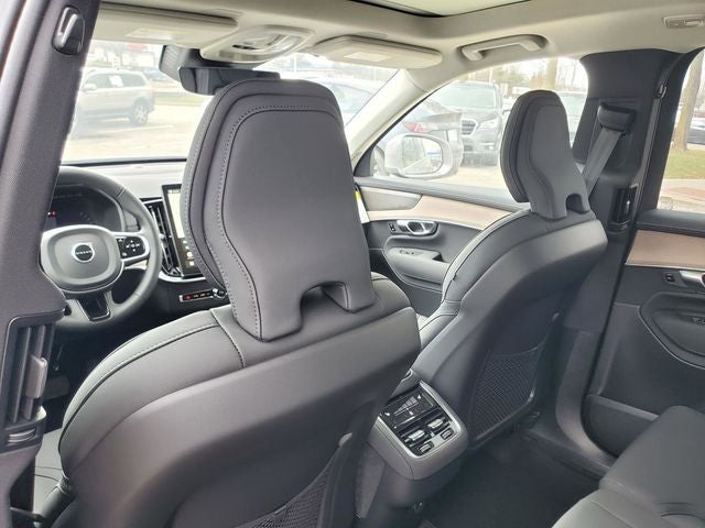 2026 Volvo XC90 B5 Plus
