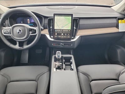 2026 Volvo XC90 B5 Plus