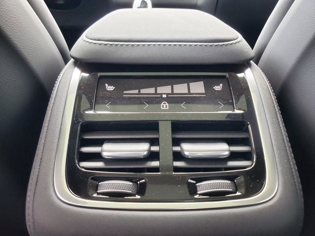 2026 Volvo XC90 B5 Plus