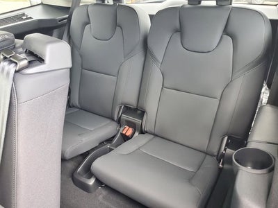 2026 Volvo XC90 B5 Plus