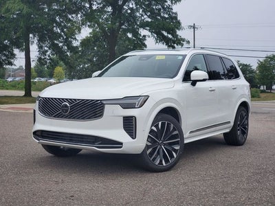 2026 Volvo XC90 B5 Plus