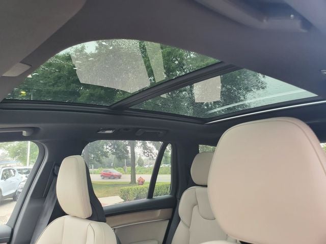 2026 Volvo XC90 B5 Plus