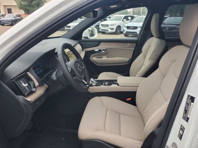 2026 Volvo XC90 B5 Plus