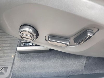 2026 Volvo XC90 B5 Plus