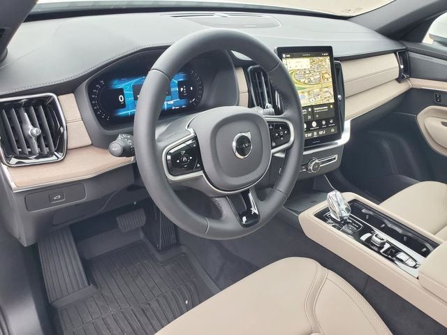 2026 Volvo XC90 B5 Plus