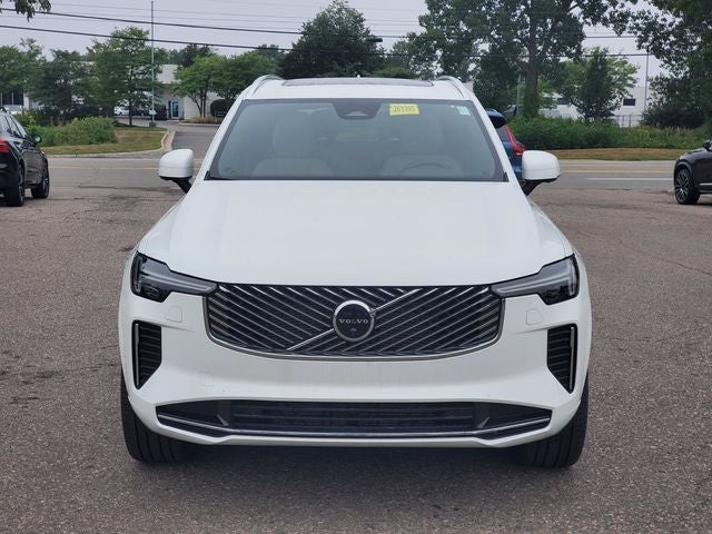 2026 Volvo XC90 B5 Plus
