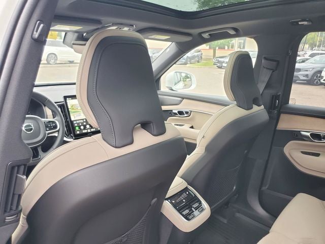 2026 Volvo XC90 B5 Plus