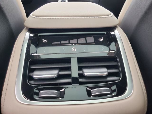 2026 Volvo XC90 B5 Plus