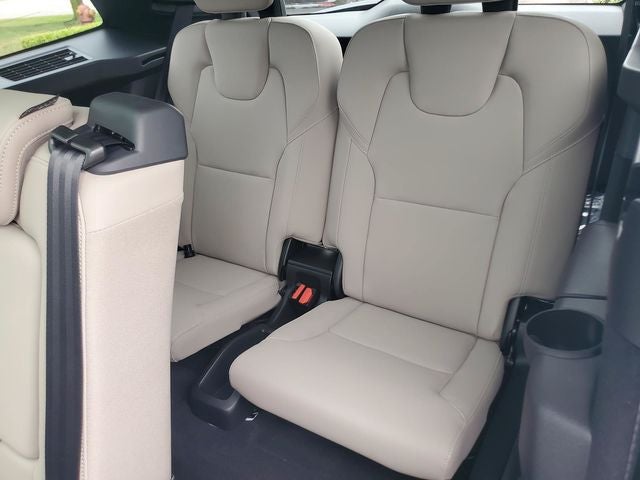 2026 Volvo XC90 B5 Plus